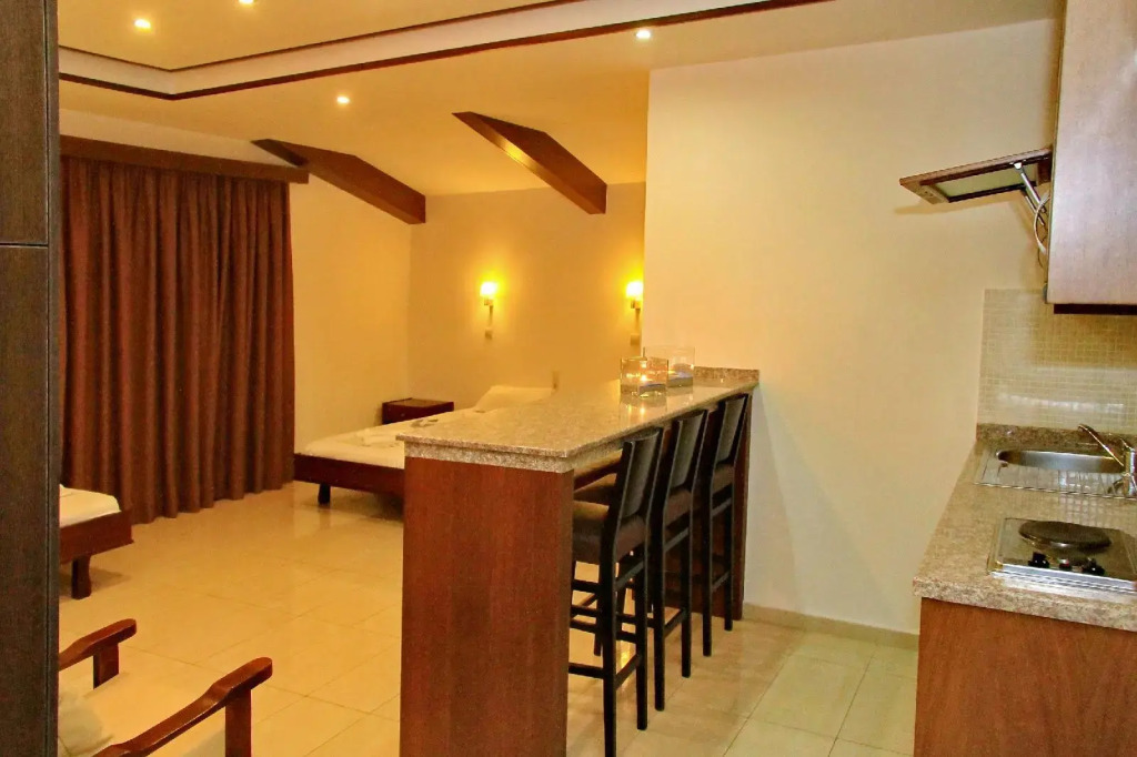 24 Seven Boutique Hotel