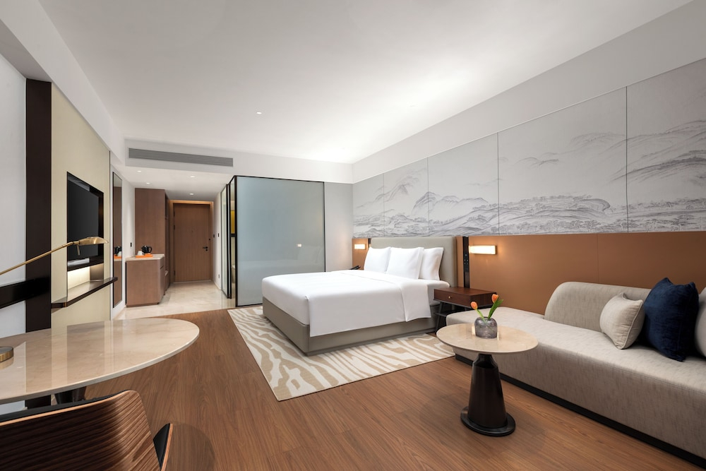 Crowne Plaza Xiangyang Fuchun Lakeside