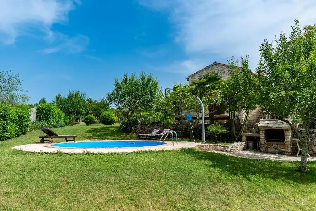 Village Family House Ranka
