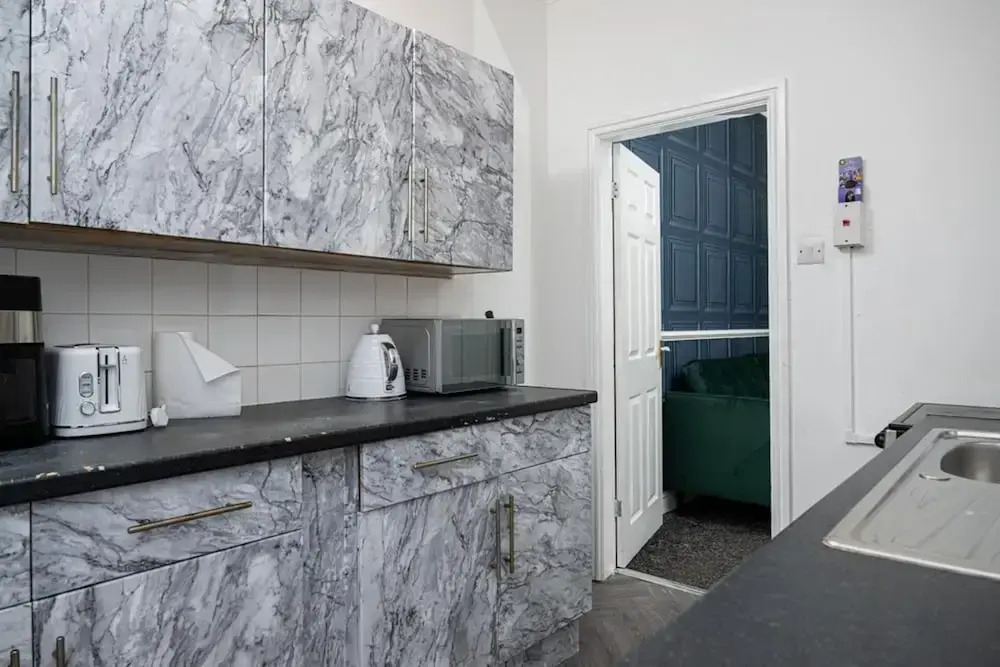 4-bed - Sleeps 8- Free Parking - Pet Friendly