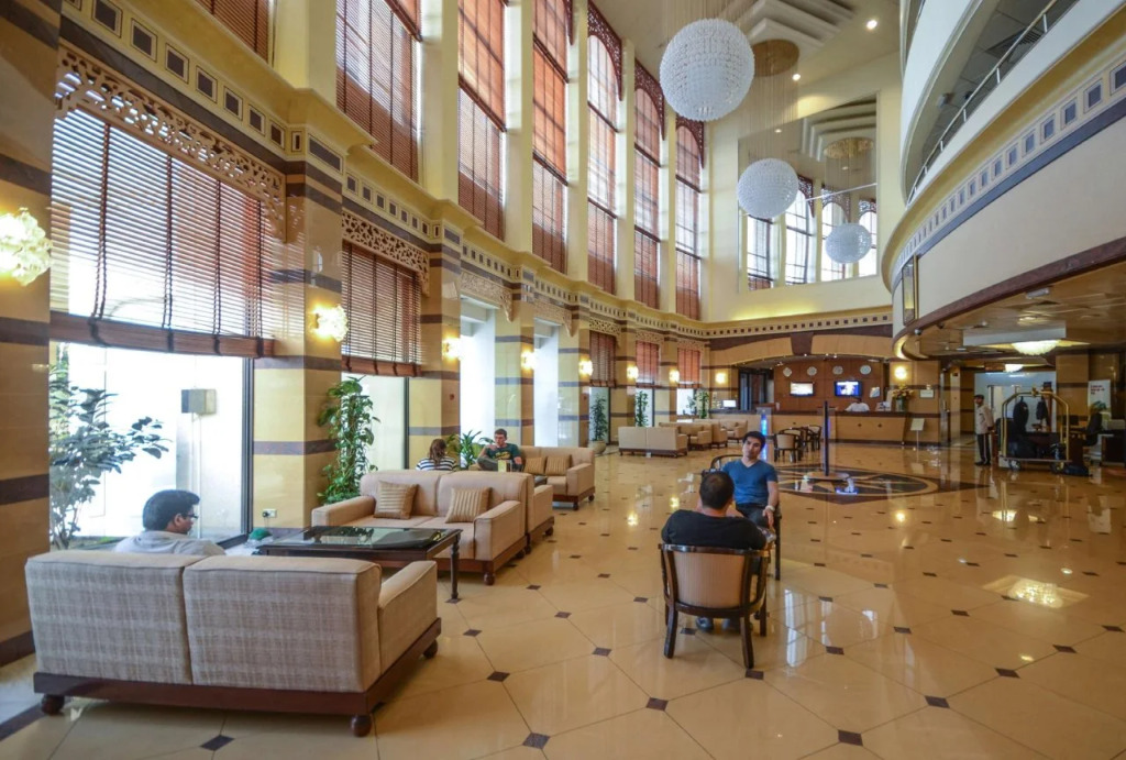 Golden Tulip Seeb
