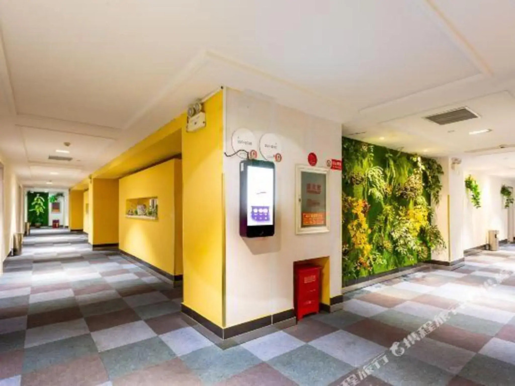 Jinhua Zhixing Hotel (Jianghan Road Pedestrian Street, Jiangtan)