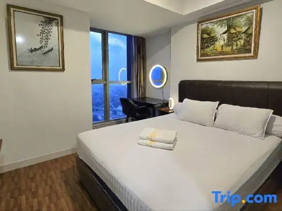 Sea View with Bridge @Gold Coast 1BR at 33rd