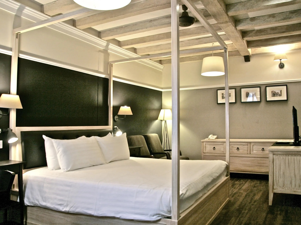 Mango Tree Place - Hideaway