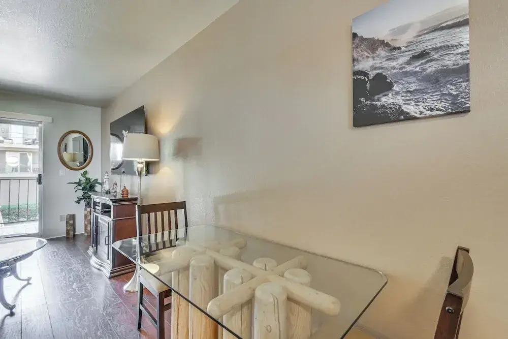 1 Mi to Beach: Lake Havasu City Condo w/ Balcony