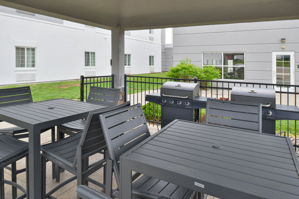 Candlewood Suites Kansas City Northeast by IHG