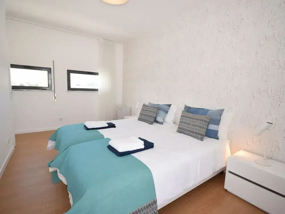 Sunny Villa Near Obidos w/ Beaches