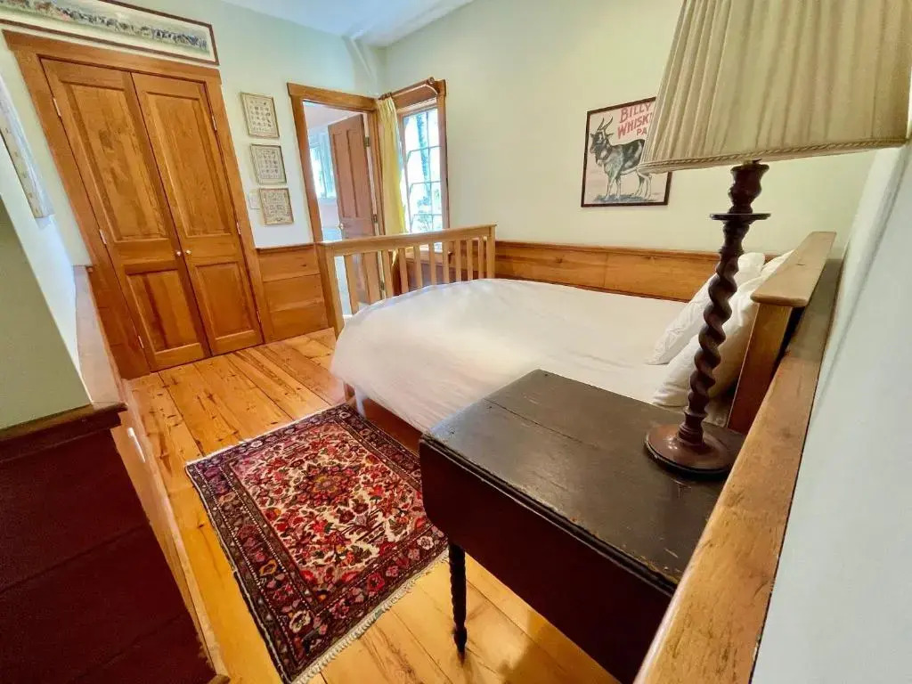 Bromley Farm ski house