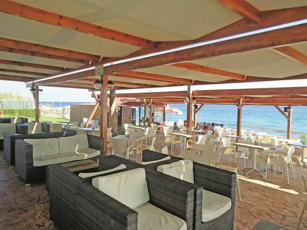 Evalena Beach Hotel