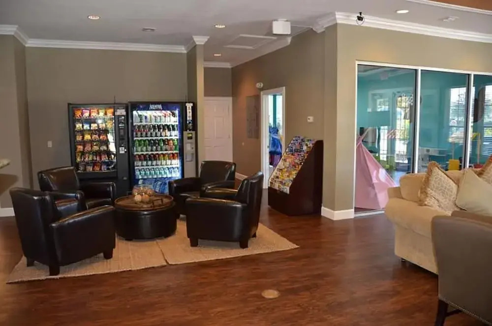 8907 Shine Dr, Kissimmee FL 34747