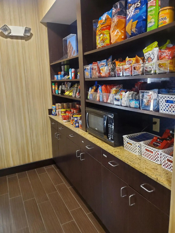 Hampton Inn & Suites Jamestown, ND