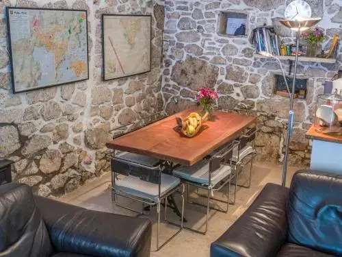 Holiday House Cave Romana