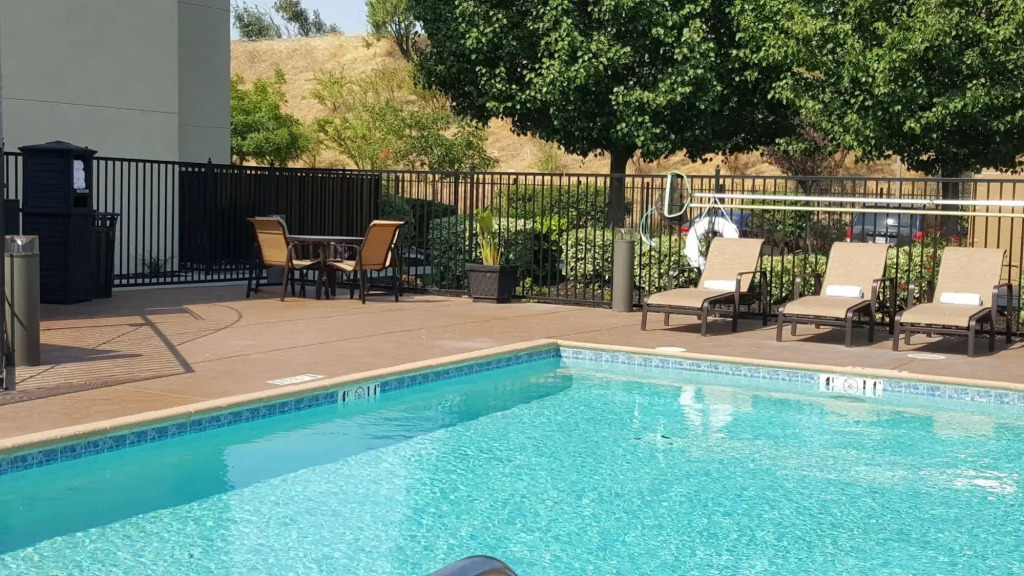 Best Western Plus Delta Inn & Suites