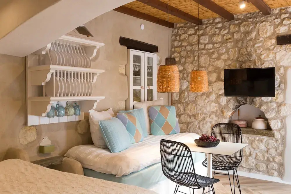 Kallos Villas & Suites