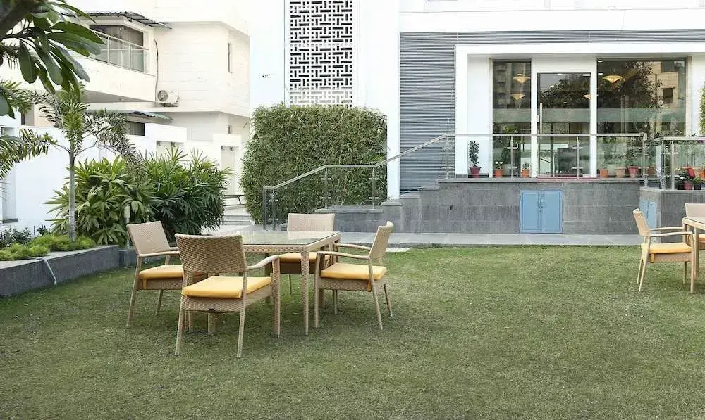 Treebo Premium Eden Residency Near Sec 29