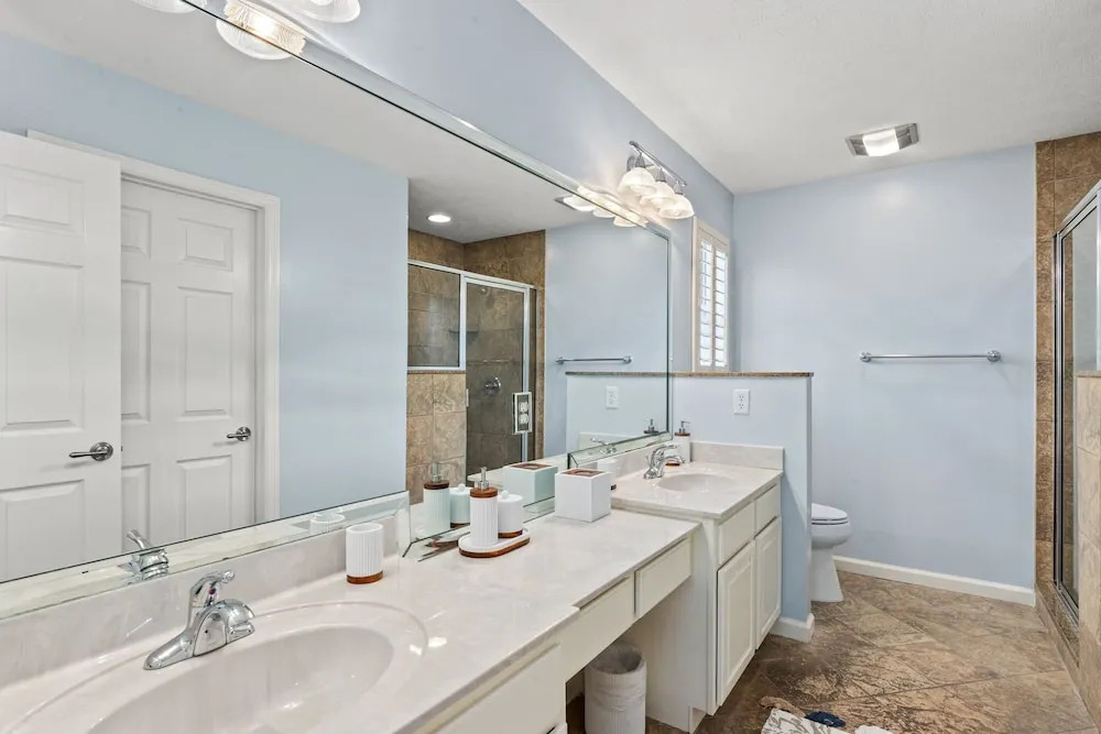 Sunshine House! 3BR 2BA Sleeps 9! Your Perfect Retreat for Comfort and Style