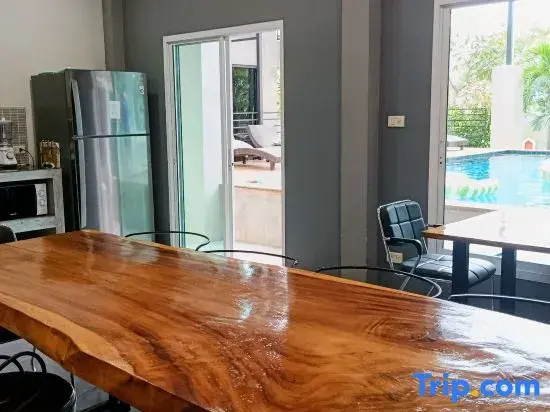Villa Rajapruek 3 Villa Estates Rental For A Private Group Near Airport/Karaoke /Maid