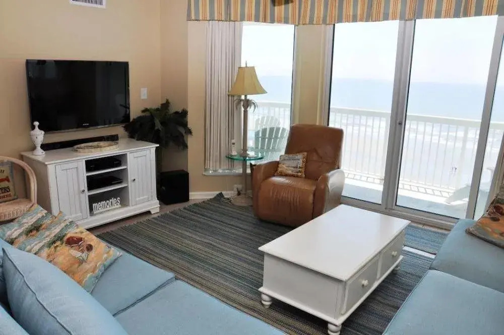 Paradise Pointe 5B - 3 Br condo by RedAwning