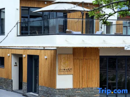 Township Mid-Levels Homestay