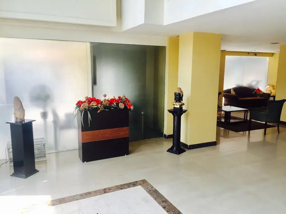 Tavisha Hotel