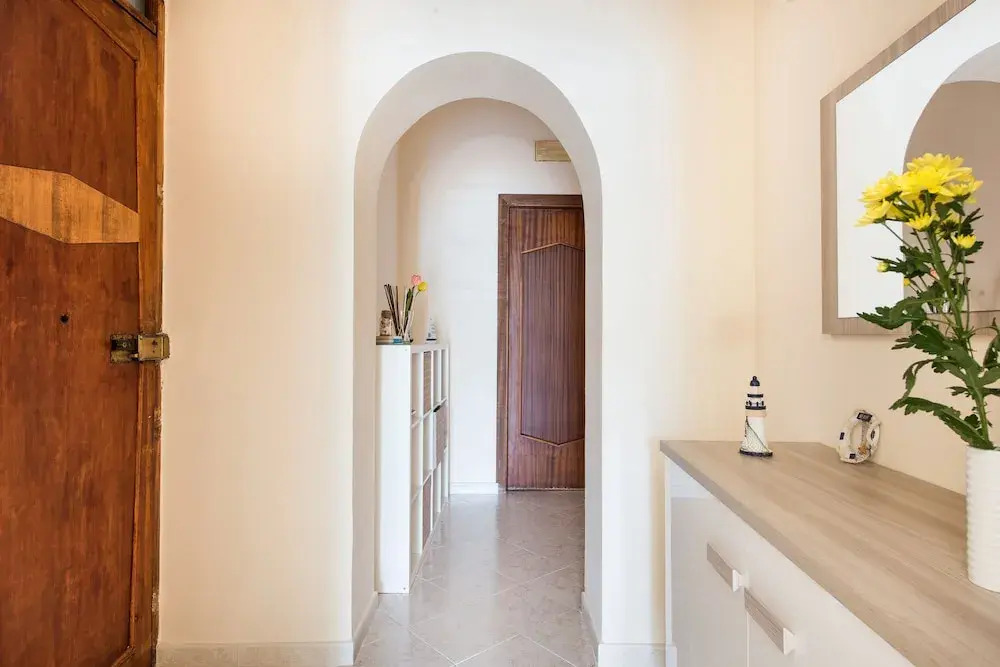 Casetta Vista Mare in Piazza a Mondello by Wonderful Italy