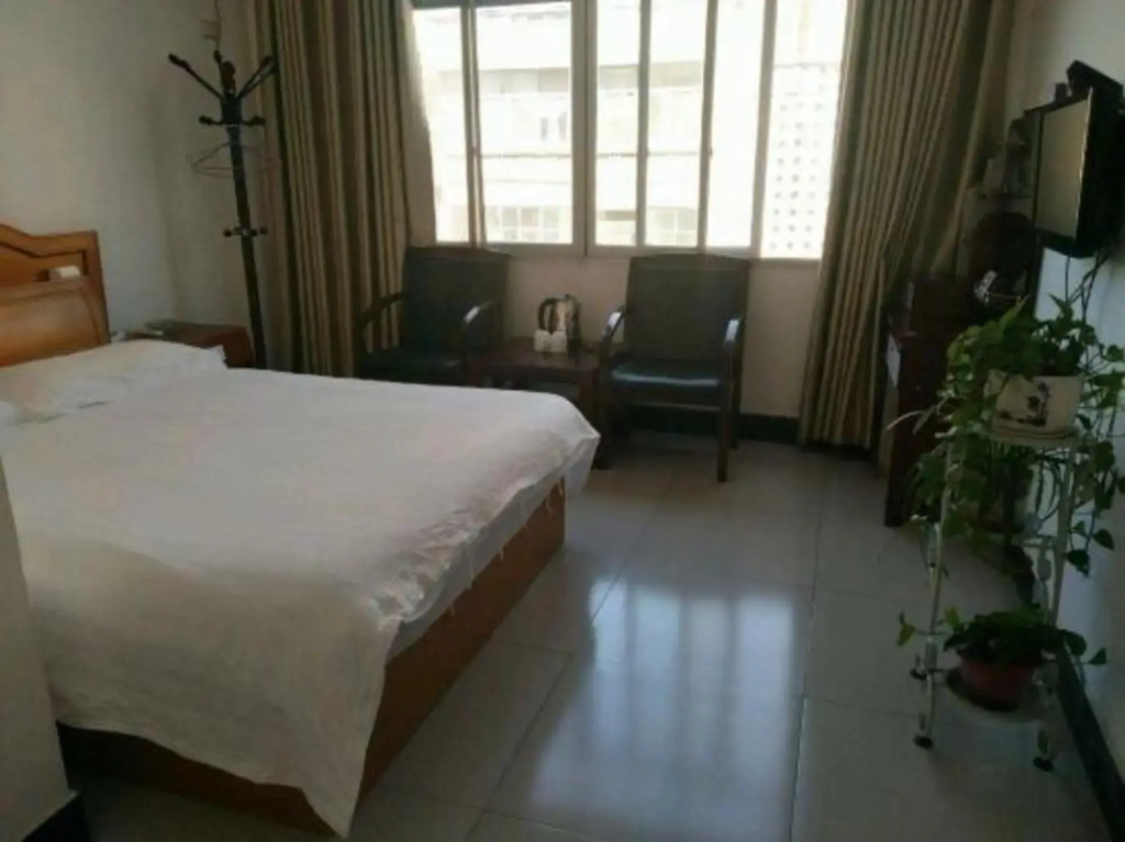 Wudangshan Dazhong Hotel