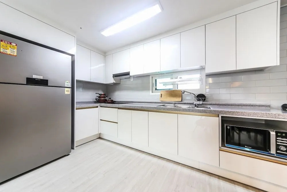 Dynamic Guesthouse