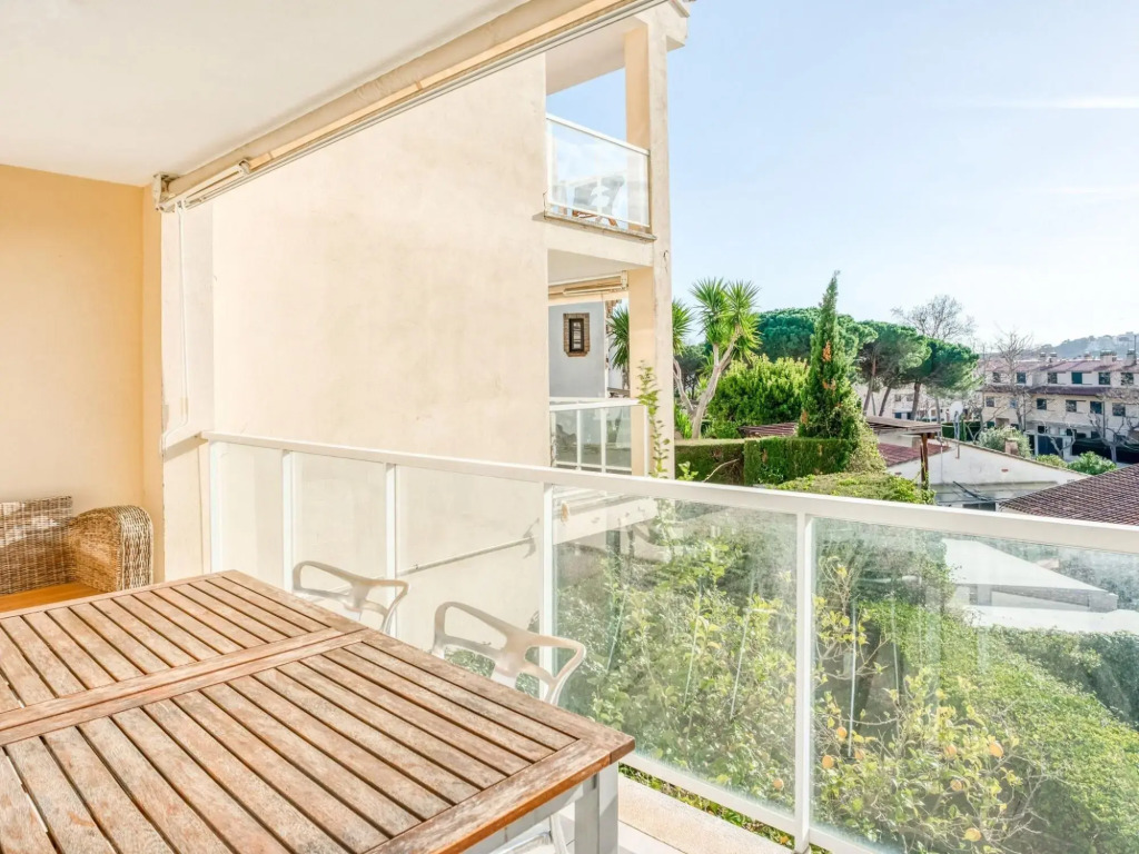 Nice apartment in S'Agaró with pool