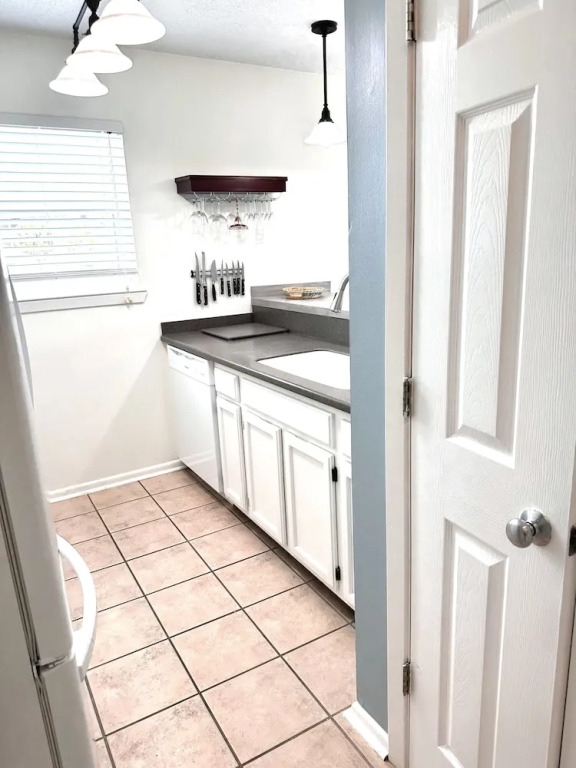 Island Cottage 1 Bedroom Townhouse by RedAwning