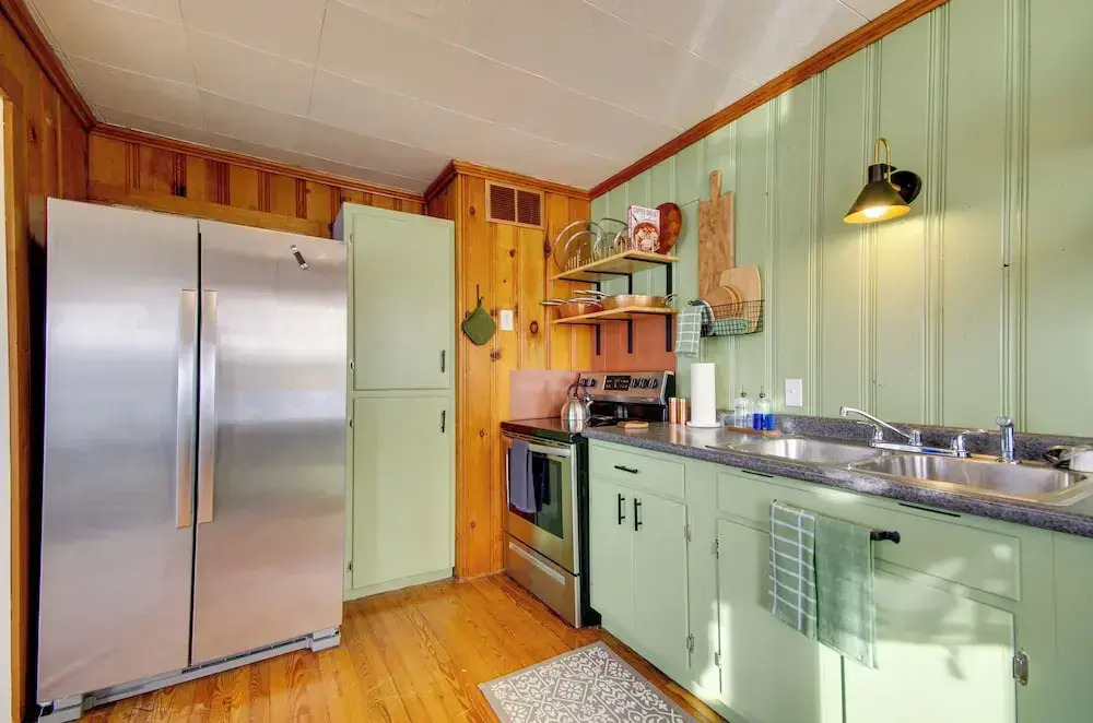 Lake View Cottage: Lake Ozarks Getaway