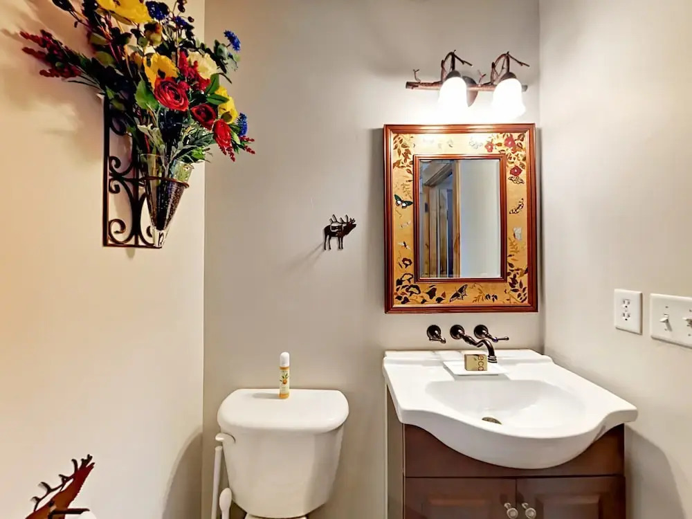 5500 Cross Country Way Townhouse