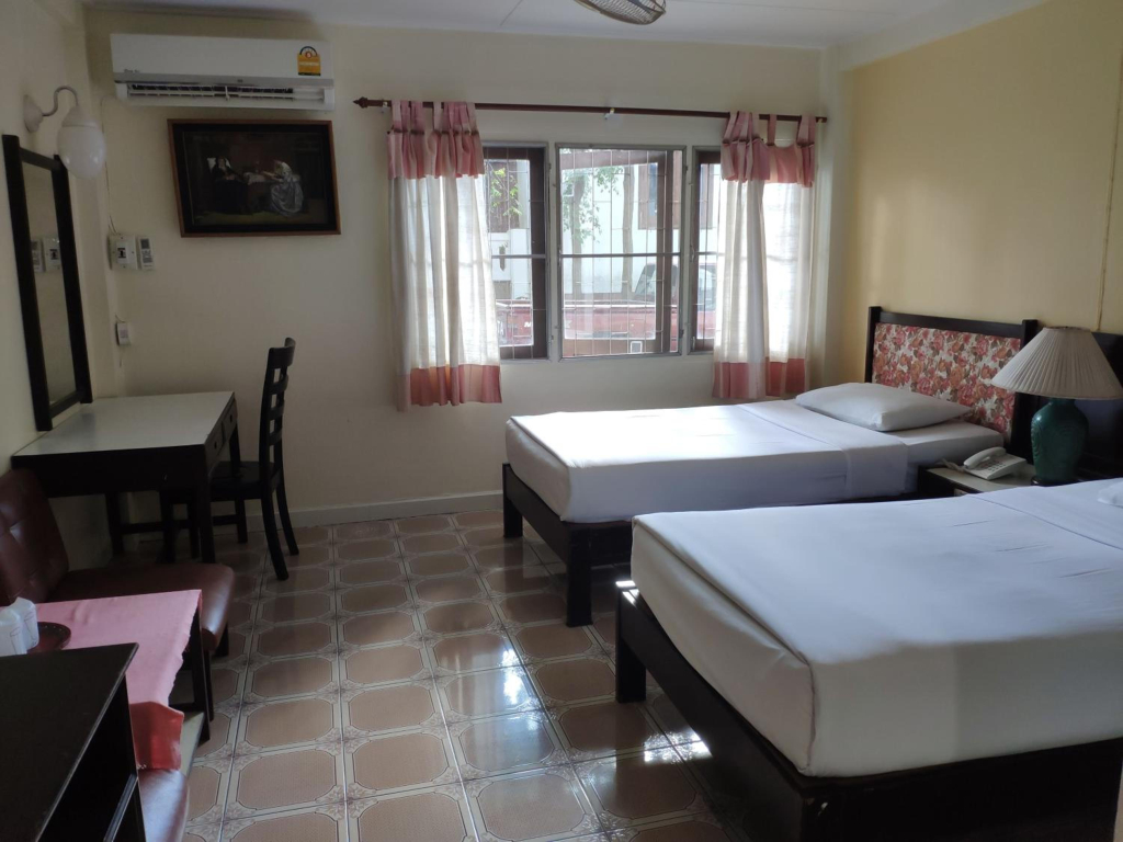 Changpuak Hotel