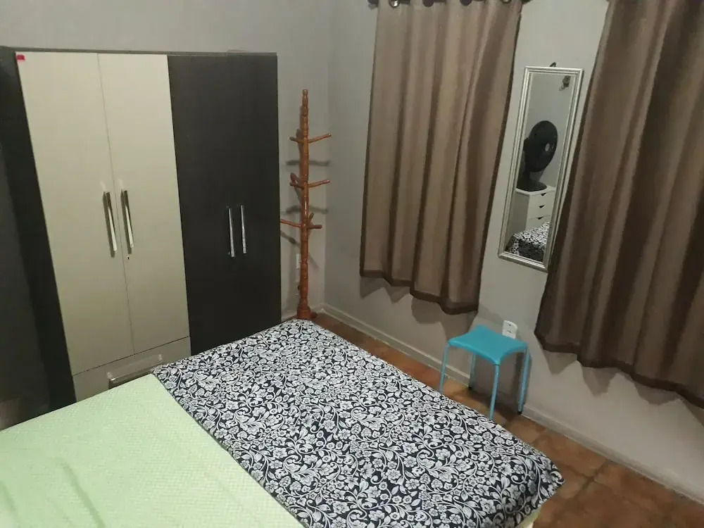 Candeeiro Hostel & Café