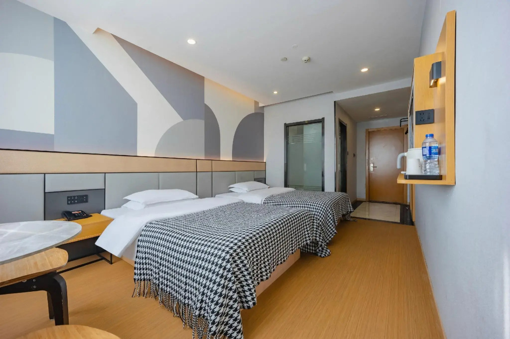 7 Days Inn Ningguo Ningcheng North Road Walkway Branch