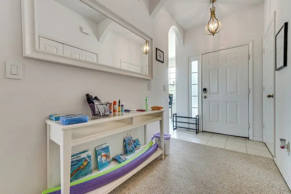 10 Mi to Disney World: Townhome w/ Community Pool!