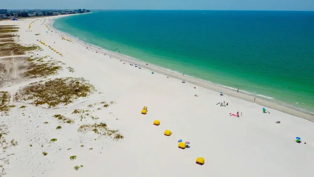 Tropic Terrace #45 - Beachfront Rental 1 Bedroom Condo by Redawning