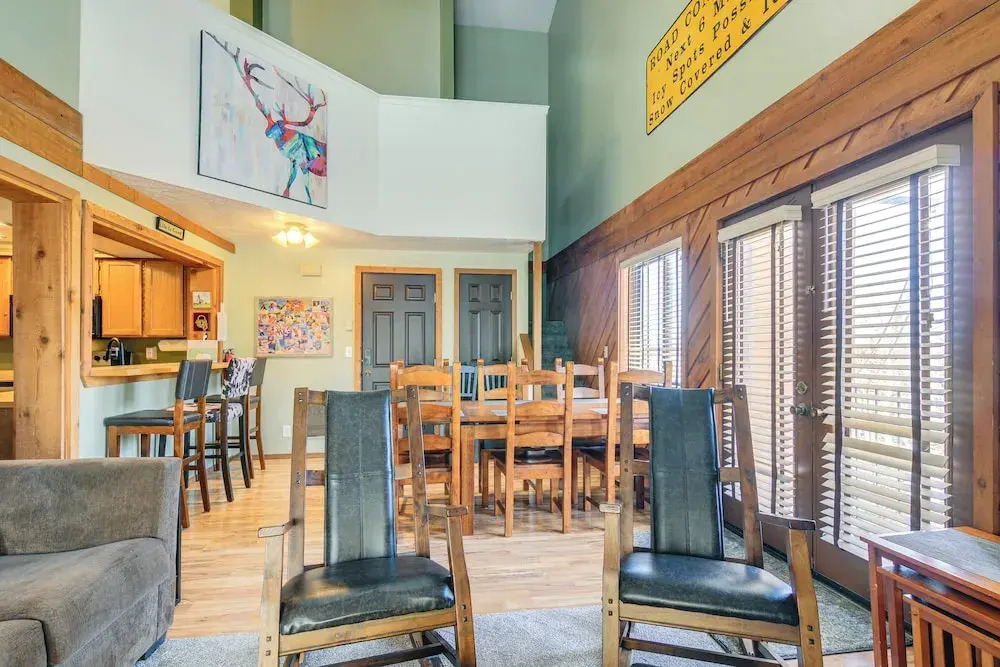 1/2 Mi to Brian Head Resort! Mtn-view Condo