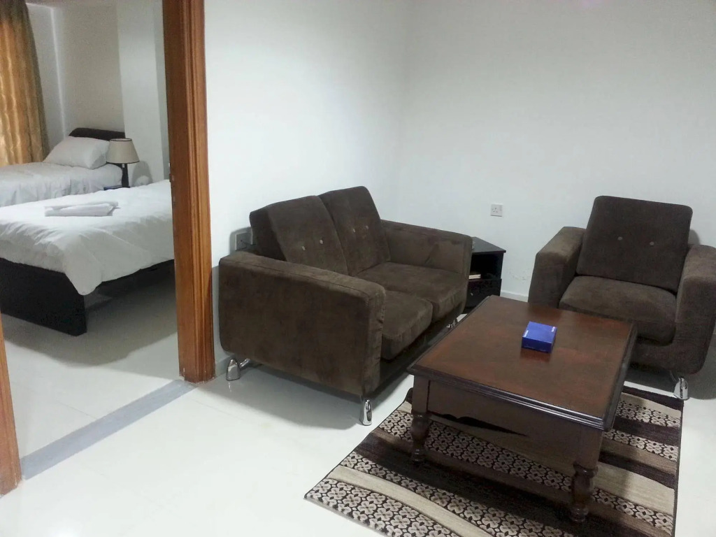 Seven Days Hotel
