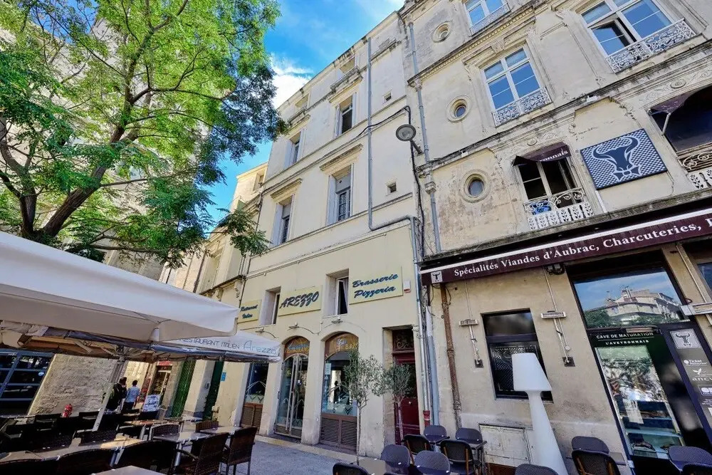 Cute Apartment in Heart of City