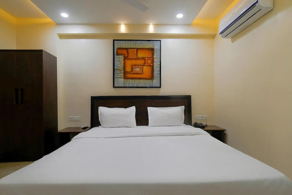 FabHotel Imperial Regency
