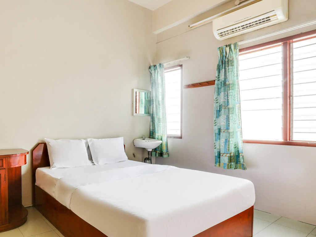 Hotel Dinar by OYO Rooms