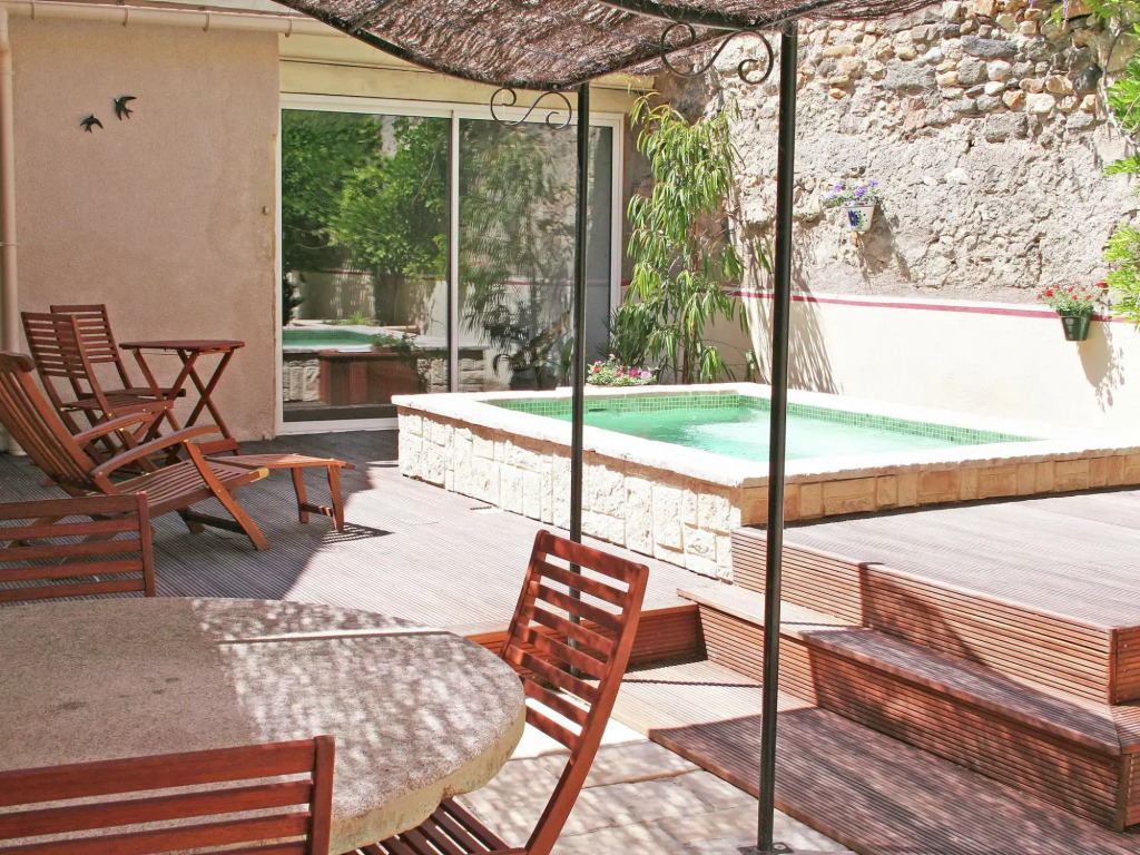 Holiday Home in Cazouls with Pool and Terrace