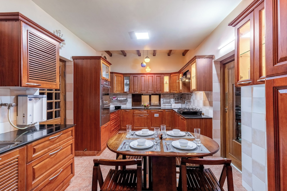 ELIVAAS 3 BHK with lounge The Meadow