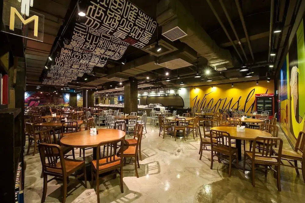 Yujin Hotel