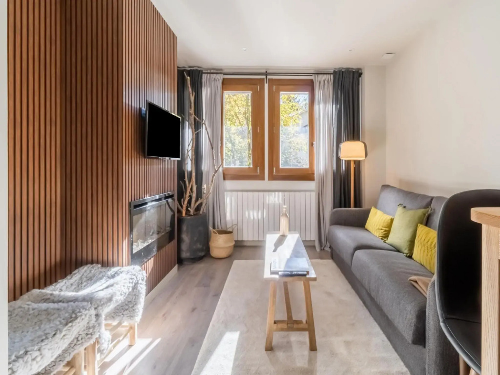 Nice apartment in Benasque with fireplace near Cerler (ski slope)