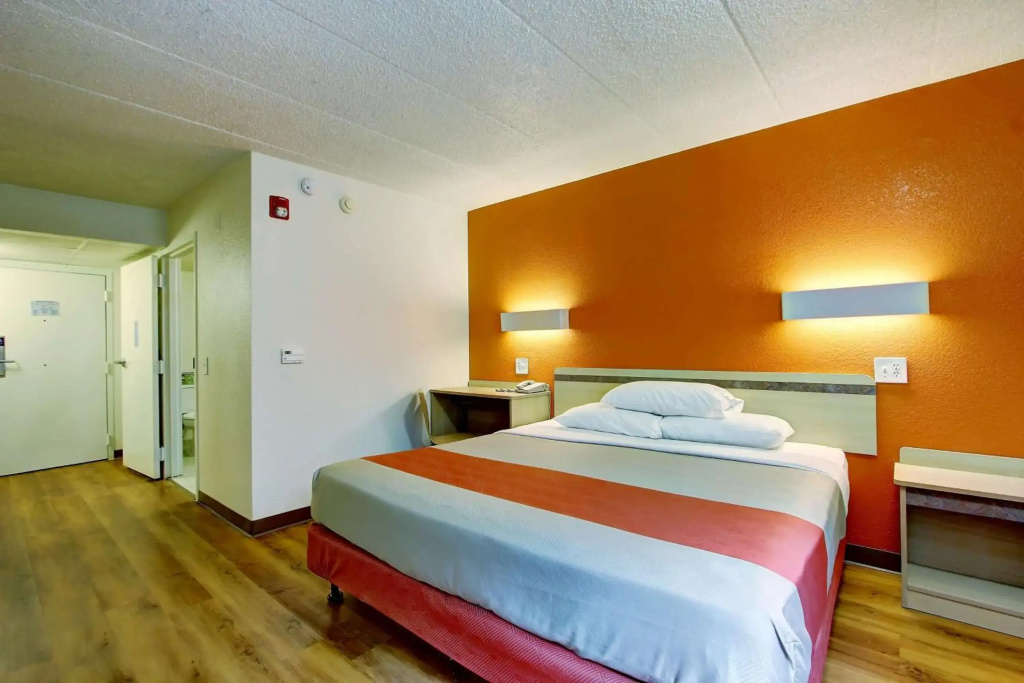 Motel 6-York, PA - North