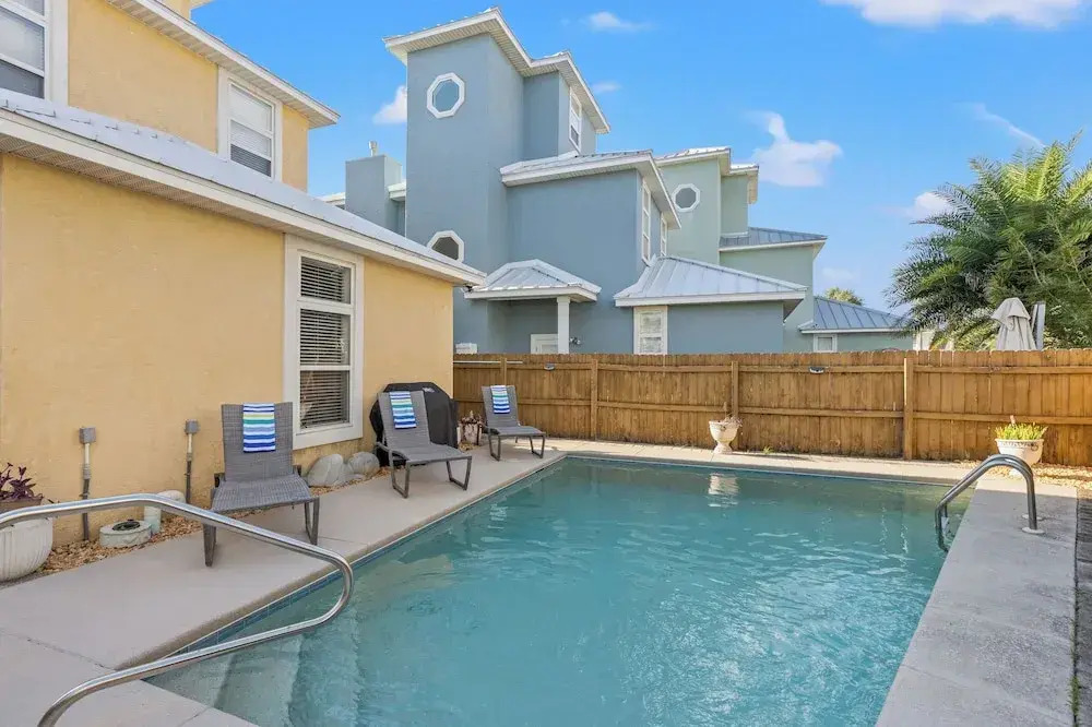 Epic Beach House With Private Pool, 175 ft to the Beach, U Gotta See It!