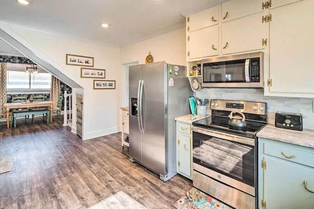 Greenville Escape w/ Deck + Fire Pit