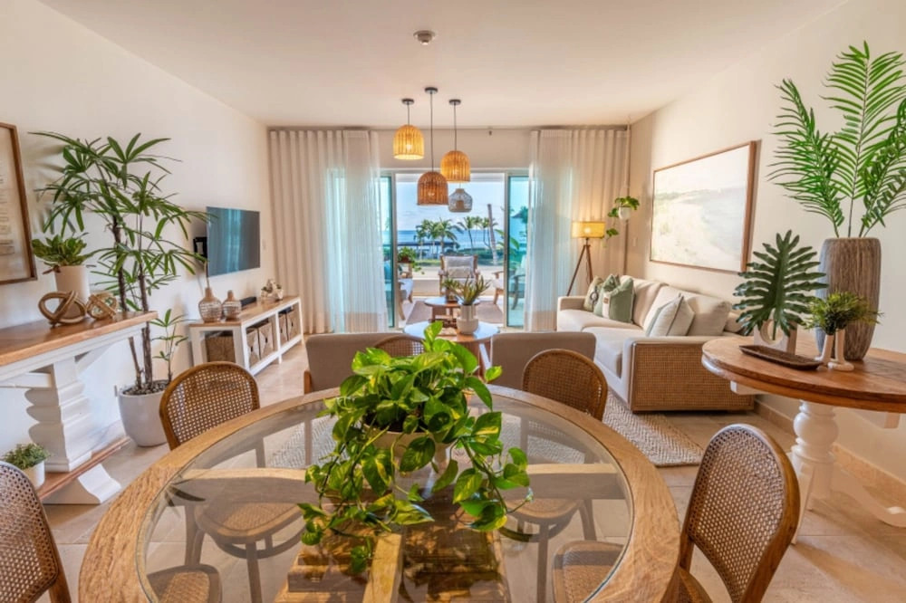 Sunny Beach View Apt at Punta Palmera CBB