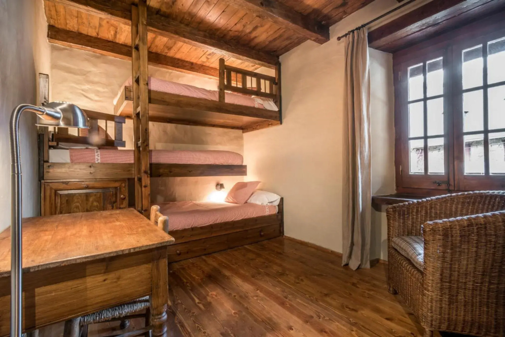 Casa Es Pletieus by Totiaran